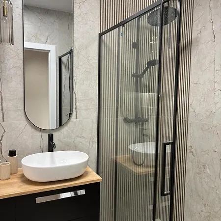 アパート Komfortowe Planty Raclawickie ヴロツワフ